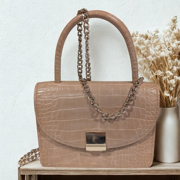 H&M Faux Croc Mini Top Handle Bag Beige Tan w/ Gold Chain Crossbody - Picture 1 of 10